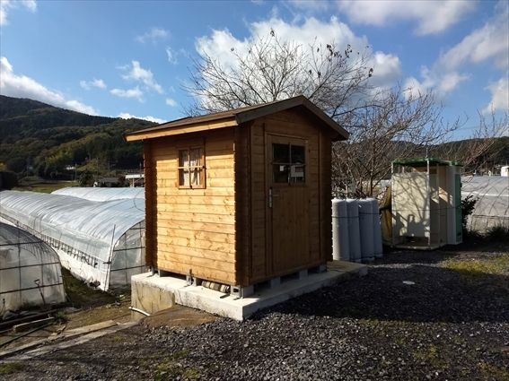 スキャッターに似た小屋