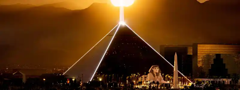 ルクソール（Luxor Hotel & Casino）